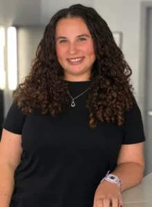 Bernadette, Assistant